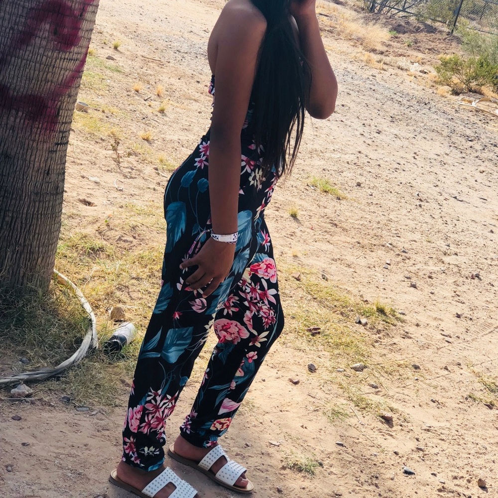 Jumpsuit - Picture 5 of 8